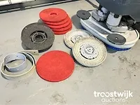 Schrobmachine zelfrijdend - afbeelding 7 van  9