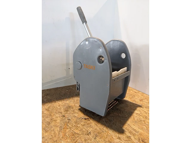 Schrobzuigmachine, kerapoxy cleaner, epoxy gel en mop persen, mapei ultracare - afbeelding 4 van  17