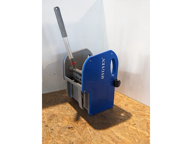 Schrobzuigmachine, kerapoxy cleaner, epoxy gel en mop persen, mapei ultracare - afbeelding 6 van  17