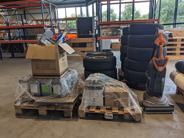 Schrobzuigmachine, kerapoxy cleaner, epoxy gel en mop persen, mapei ultracare - afbeelding 1 van  17