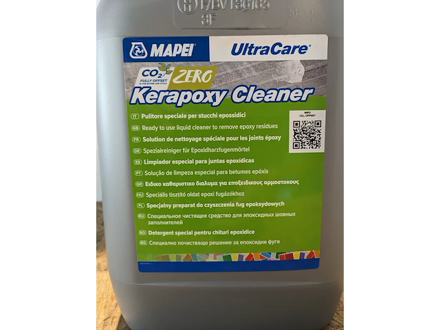 Schrobzuigmachine, kerapoxy cleaner, epoxy gel en mop persen, mapei ultracare - afbeelding 16 van  17