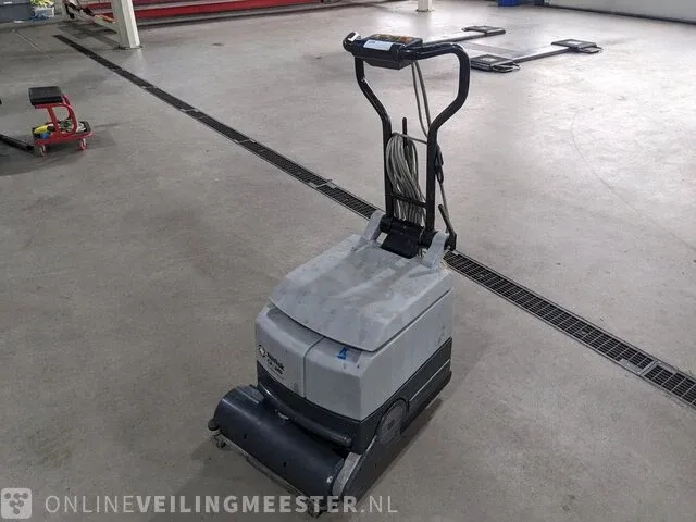 Schrobzuigmachine nilfisk, ca 340 - afbeelding 1 van  8