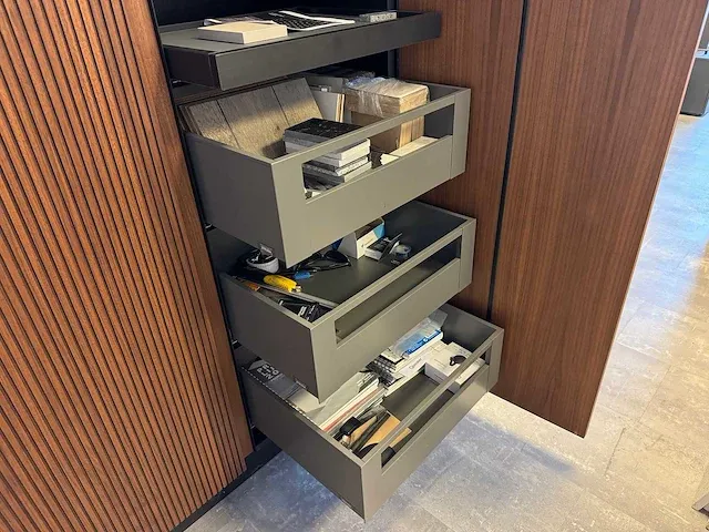 Schröder - showroomkeuken met kastenwand - afbeelding 7 van  23