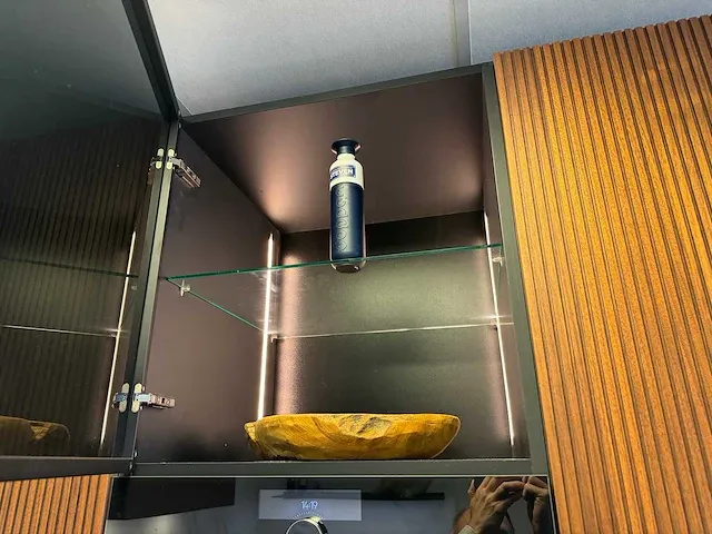 Schröder - showroomkeuken met kastenwand - afbeelding 8 van  23