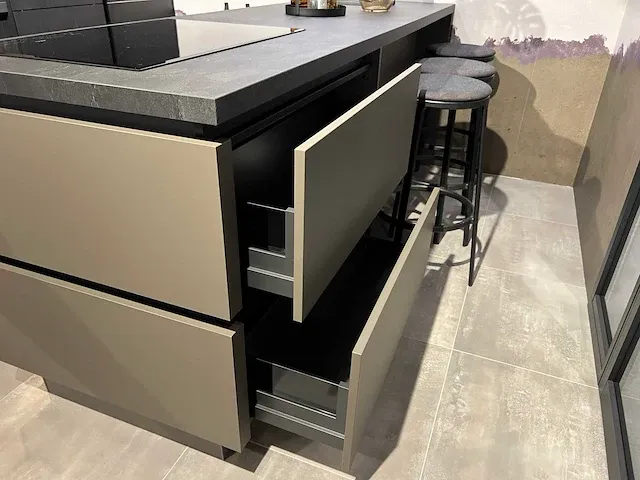 Schroder - showroomkeuken - afbeelding 23 van  37
