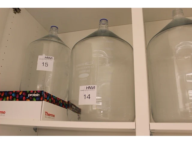 Schroefdraadfles vwr helder glas 20 liter. - afbeelding 1 van  2
