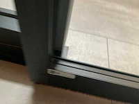 Schüco glazen wand met 3 deuren (14,34 mtr) - afbeelding 19 van  33