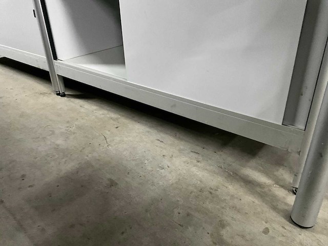 Schuifdeur kast (2x) - afbeelding 4 van  4