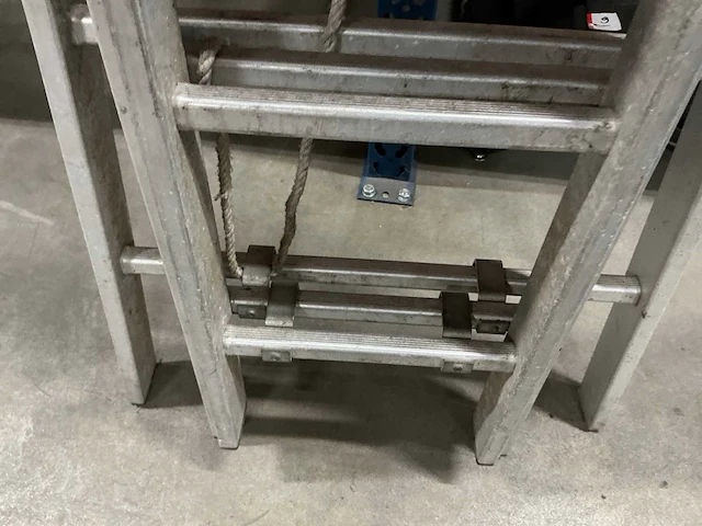 Schuifladder - afbeelding 2 van  3