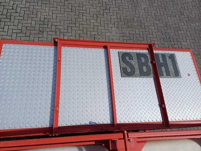 Schuim voorraad azetcontainer haakarm/kabel - afbeelding 26 van  34