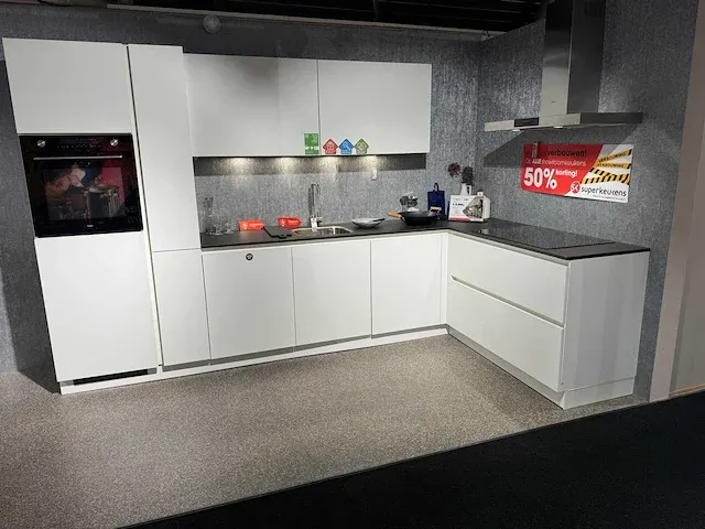 Schüller - showroomkeuken - afbeelding 1 van  24