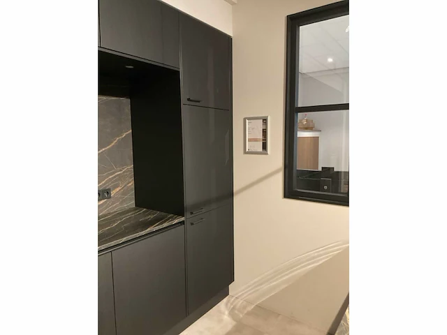 Schuller c avo avola eiland showroomkeuken met wandopstelling - afbeelding 10 van  40