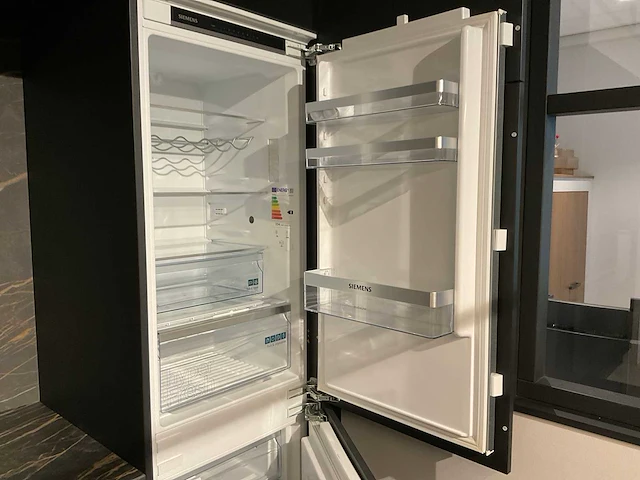 Schuller c avo avola eiland showroomkeuken met wandopstelling - afbeelding 12 van  40