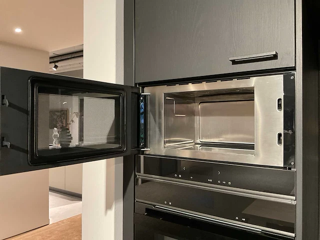 Schuller c avo avola eiland showroomkeuken met wandopstelling - afbeelding 17 van  40