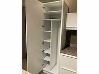 Schuller c fma fino matt-c avo avola eiland showroomkeuken met hoekwandopstelling en hoge kastenwand - afbeelding 17 van  59