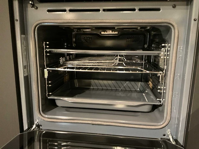 Schuller c fma fino matt-c avo avola eiland showroomkeuken met hoekwandopstelling en hoge kastenwand - afbeelding 53 van  59