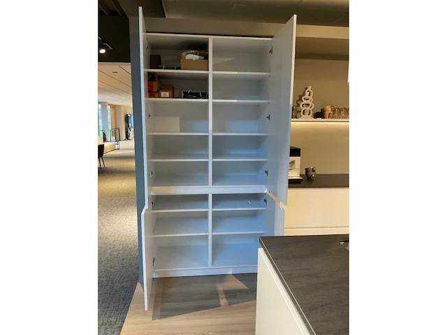 Schuller c gal gala eiland showroomkeuken met wandopstelling - afbeelding 27 van  42