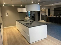 Schuller c gal gala eiland showroomkeuken met wandopstelling - afbeelding 4 van  42