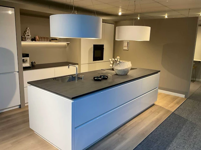Schuller c gal gala eiland showroomkeuken met wandopstelling - afbeelding 5 van  42