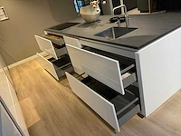 Schuller c gal gala eiland showroomkeuken met wandopstelling - afbeelding 6 van  42