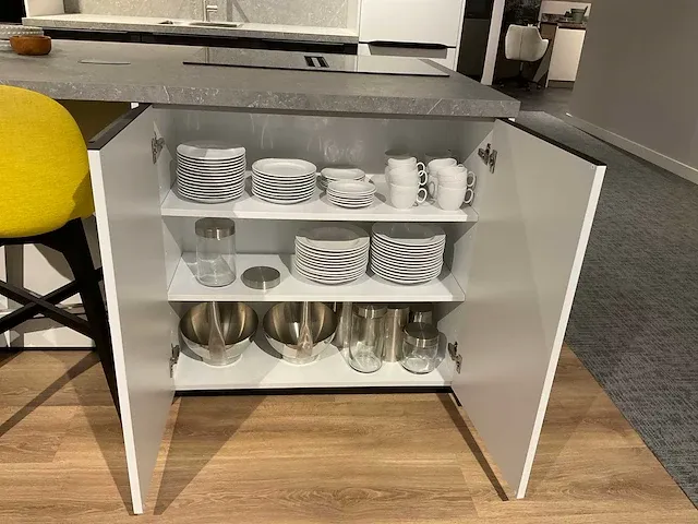Schuller c nov nova eiland showroomkeuken - afbeelding 13 van  31