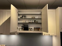 Schuller c via vienna satin hoekopgestelde showroomkeuken - afbeelding 12 van  28