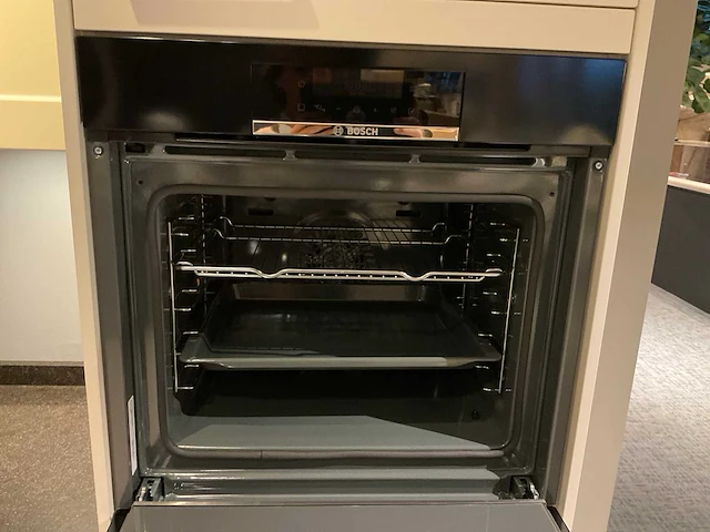 Schuller c via vienna satin hoekopgestelde showroomkeuken - afbeelding 17 van  28