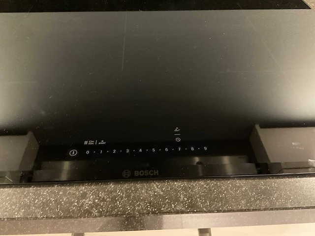 Schuller c via vienna satin hoekopgestelde showroomkeuken - afbeelding 22 van  28