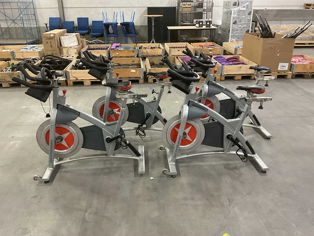 Schwinn spinningfiets (4x) - afbeelding 1 van  4