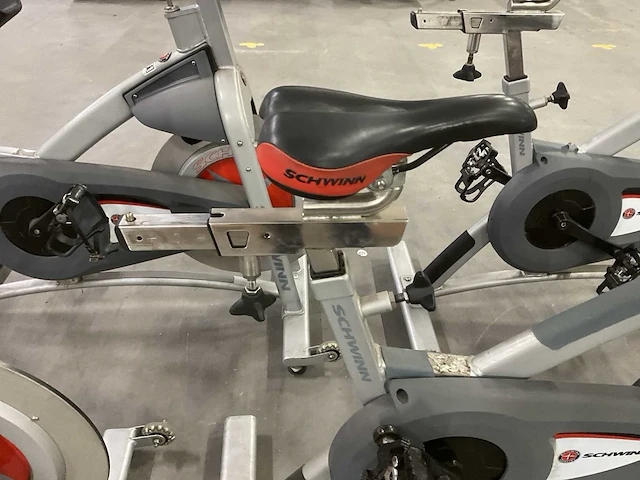 Schwinn spinningfiets (4x) - afbeelding 4 van  4