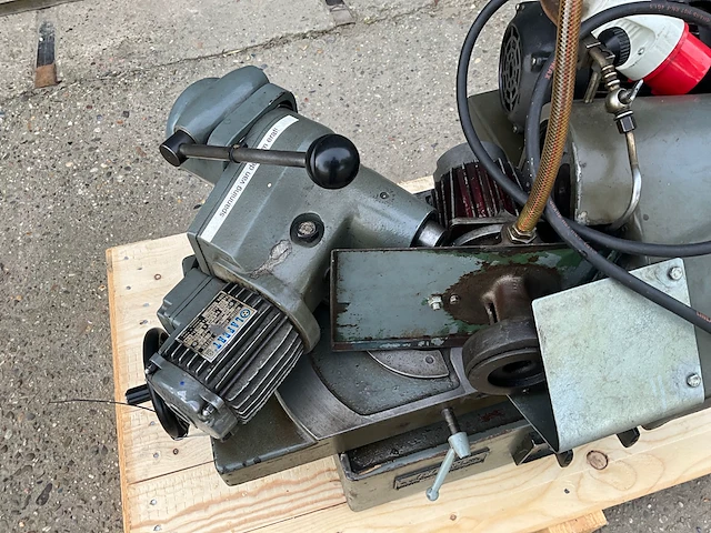 Scledum m25/s kleppenslijpmachine - afbeelding 9 van  12
