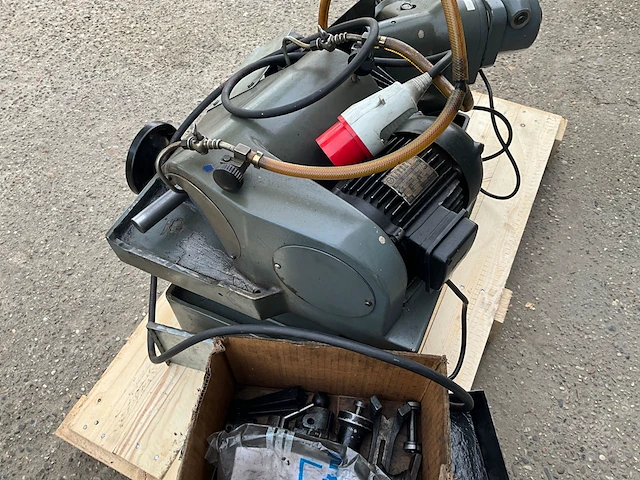 Scledum m25/s kleppenslijpmachine - afbeelding 12 van  12