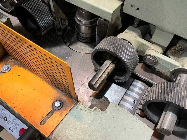 Scm - 1997 - compact 23 - vierzijdige profileer- en schaafmachine - afbeelding 4 van  23