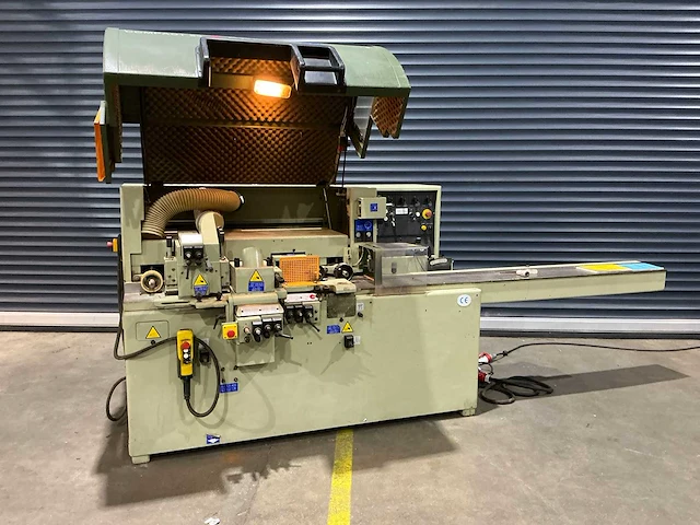 Scm - 1997 - compact 23 - vierzijdige profileer- en schaafmachine - afbeelding 19 van  23
