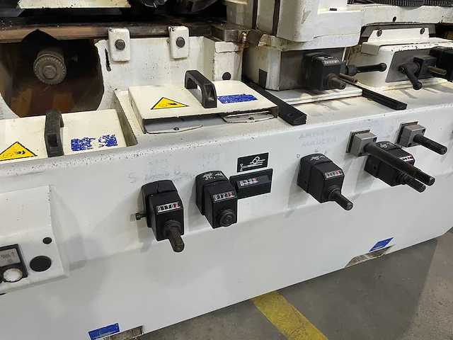 Scm - 2003 - superset xl 6 - vierzijdige profileer- en schaafmachine - afbeelding 9 van  18
