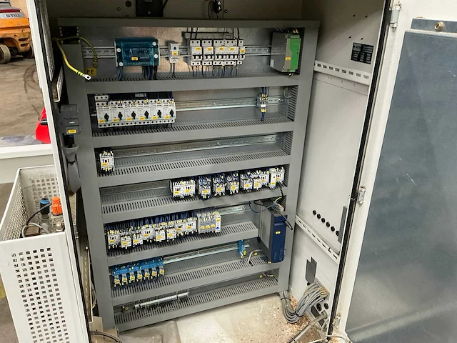 Scm - 2009 - superset nt - vierzijdige profileer- en schaafmachine - afbeelding 7 van  19