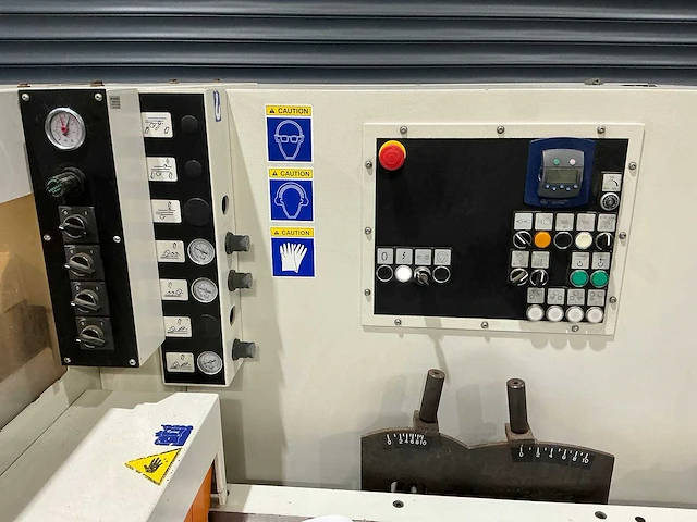 Scm - 2009 - superset nt - vierzijdige profileer- en schaafmachine - afbeelding 18 van  19
