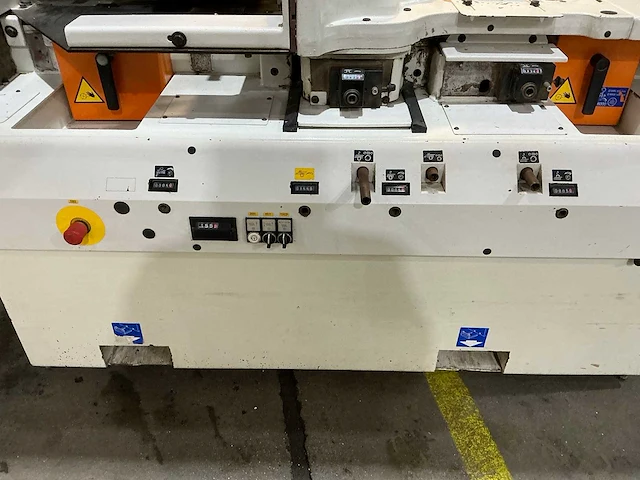 Scm - 2009 - superset nt - vierzijdige profileer- en schaafmachine - afbeelding 19 van  19