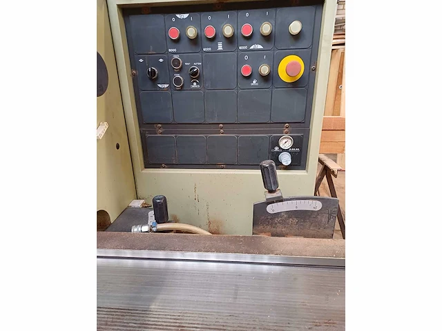 Scm - compact 23 - vierzijdige profileer- en schaafmachine - afbeelding 9 van  12