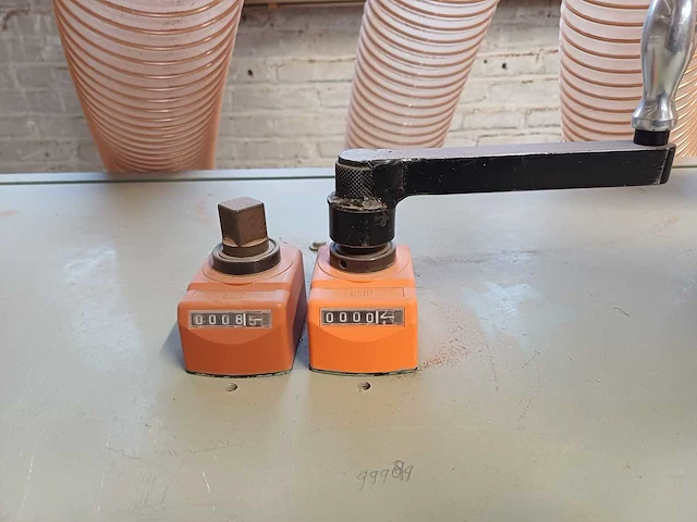 Scm - compact 23 - vierzijdige profileer- en schaafmachine - afbeelding 12 van  12