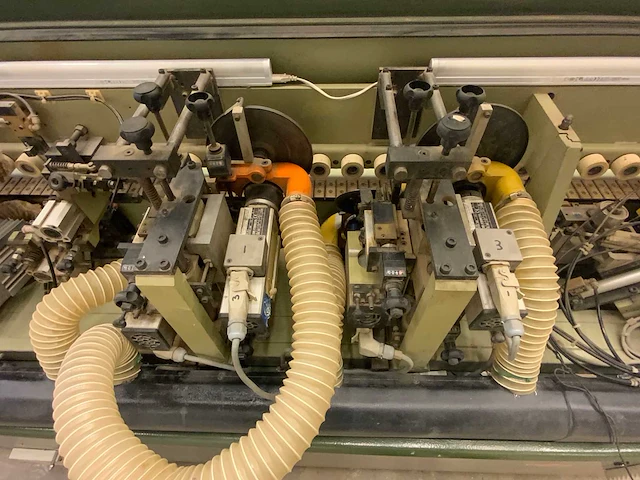 Scm - k-208 p - kantaanlijmmachine - 1998 - afbeelding 19 van  23