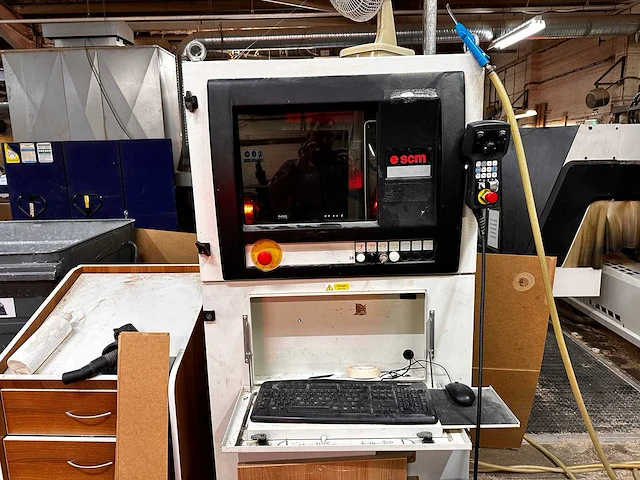 Scm - record 125 n - cnc-bewerkingscentra - 2004 - afbeelding 20 van  22
