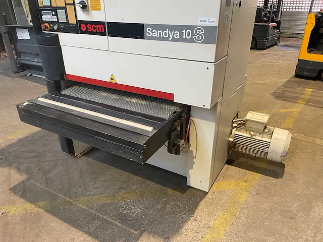 Scm - sandya 10 s m2 110 - breedbandschuurmachine - 1999 - afbeelding 13 van  15