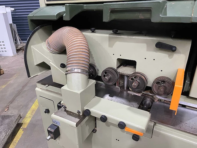 Scm - sintex - vierzijdige profileer- en schaafmachine - afbeelding 14 van  19