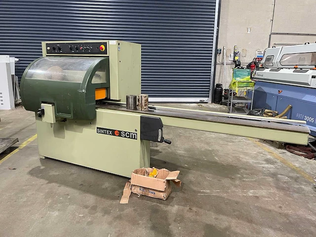 Scm - sintex - vierzijdige profileer- en schaafmachine - afbeelding 19 van  19