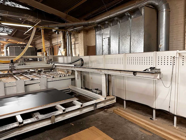 Scm/ gabbiani - galaxy t3 110a - platen opdeelzaagmachine - 2015 - afbeelding 11 van  15