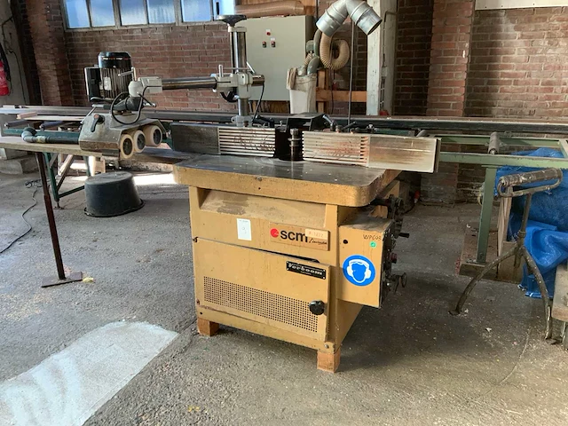 Scm t160 tafelfreesmachine - afbeelding 1 van  10
