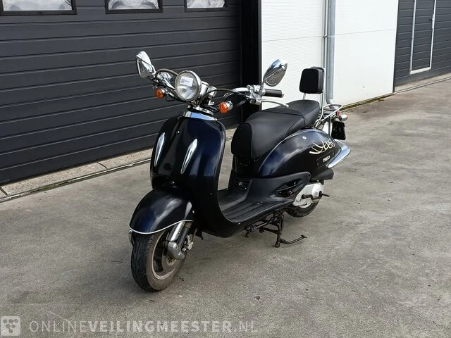 Scooter benzhou, retro, bouwjaar 2007 - afbeelding 3 van  10