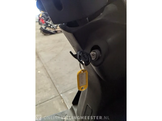 Scooter kymco, agility50 - afbeelding 11 van  11