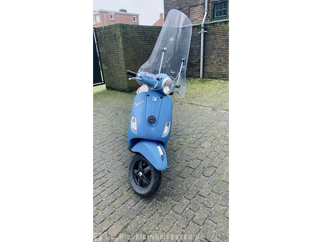 Scooter lx50, vespa, blauw, bouwjaar 2008 - afbeelding 1 van  8